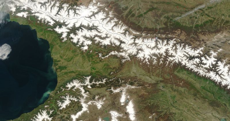 Georgia, located south of the Caucasus Mountains, says any war would spill over into the Russian north <a target="_blank">(Photo: Wikipedia)</a>