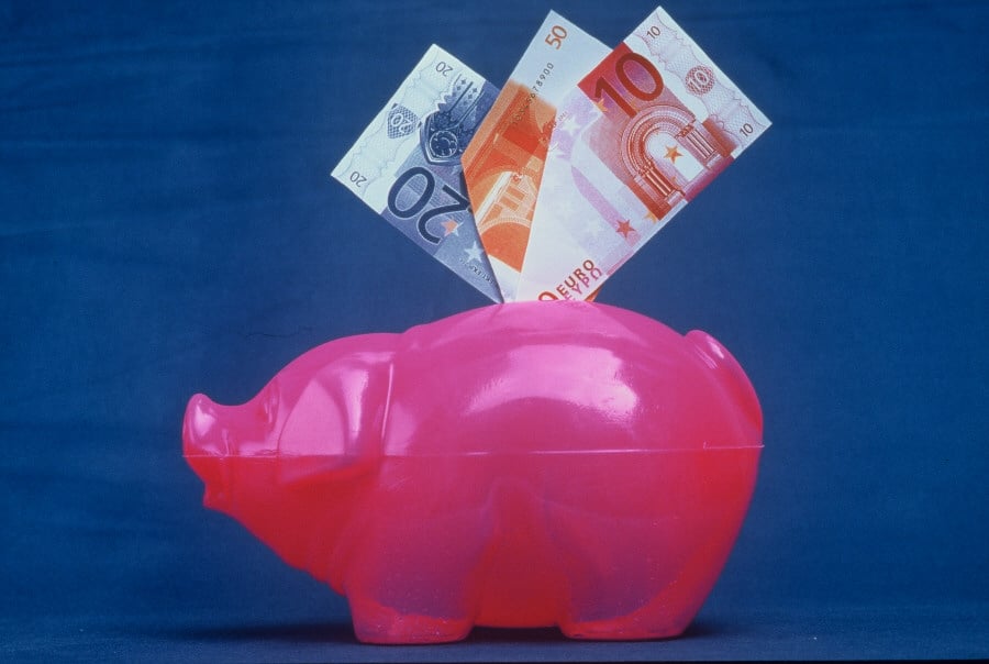 The 27-nation EU believes that its economy cannot survive on its own and an abrupt withdrawal of stimuli would choke any recovery (Photo: European Commission)