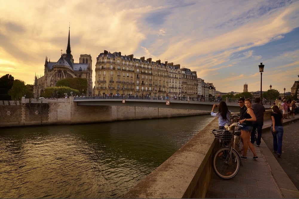 French people are split left and right on the EU accord (Photo: Moyan Brenn)