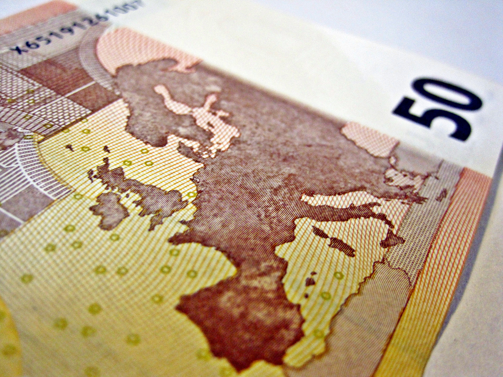 Around €500 million is stolen every year from the EU budget (Photo: Images Money)