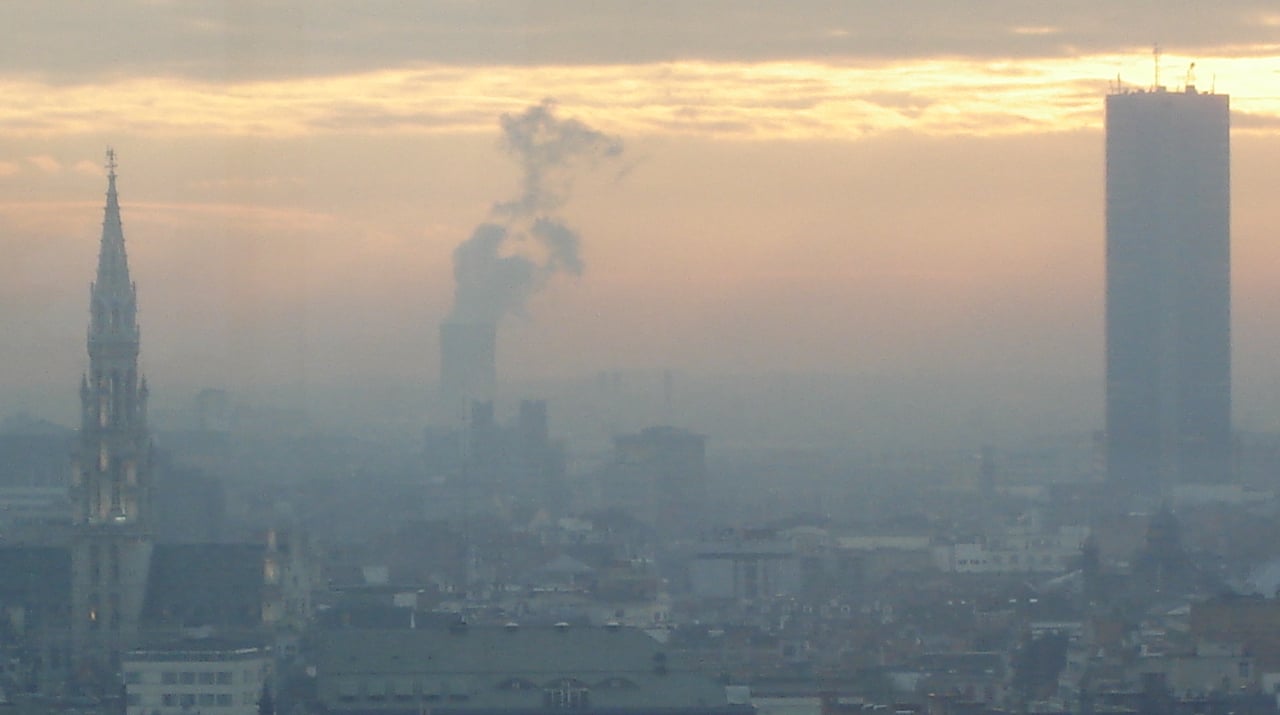 Big fossil-fuel companies have built a network of lobbying organisations that top the list of meetings with the EU Commission <a target="_blank" href="https://www.flickr.com/photos/hannesdegeest/">(Photo: Hannes De Geest)</a>