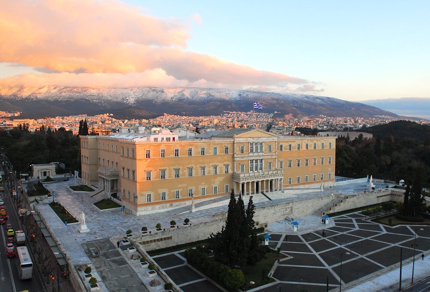 Athens is looking at options to get the ministry of defence involved in managing hotspots (Photo: Gerard McGovern)