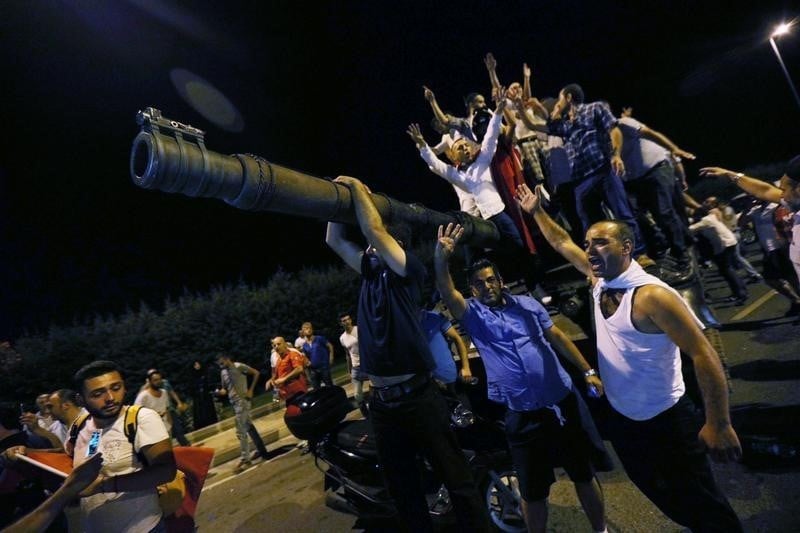 Almost 300 Turks lost their lives in fighting with coup plotters on 15 July. <a target="_blank">(Photo: Reuters)</a>