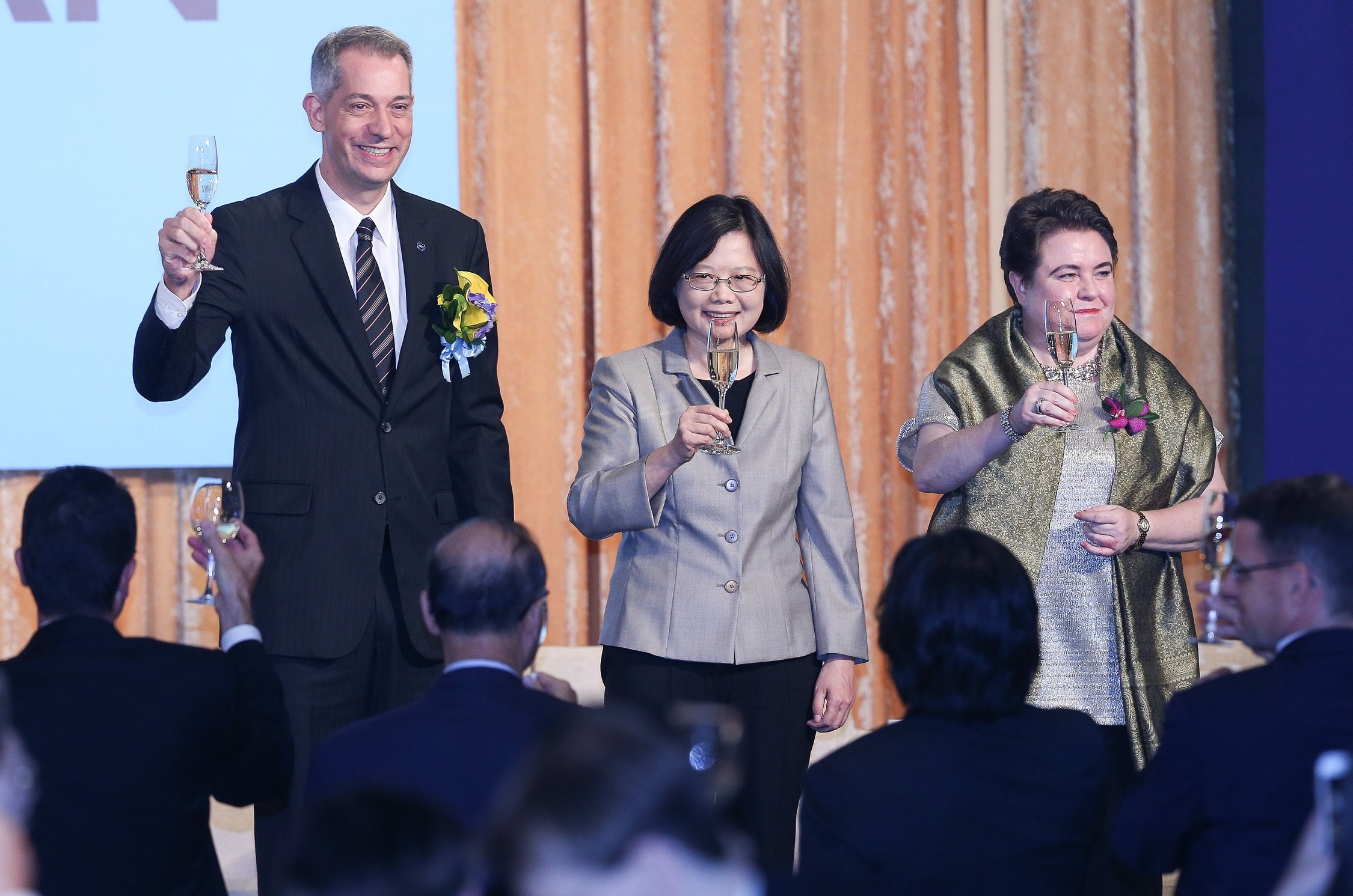 "The EU recognises mainland China as the one legitimate representative for China,” said the EU's top official in Taiwan, Madeleine Majorenko (r). (Photo: OCAC.R.O.C)