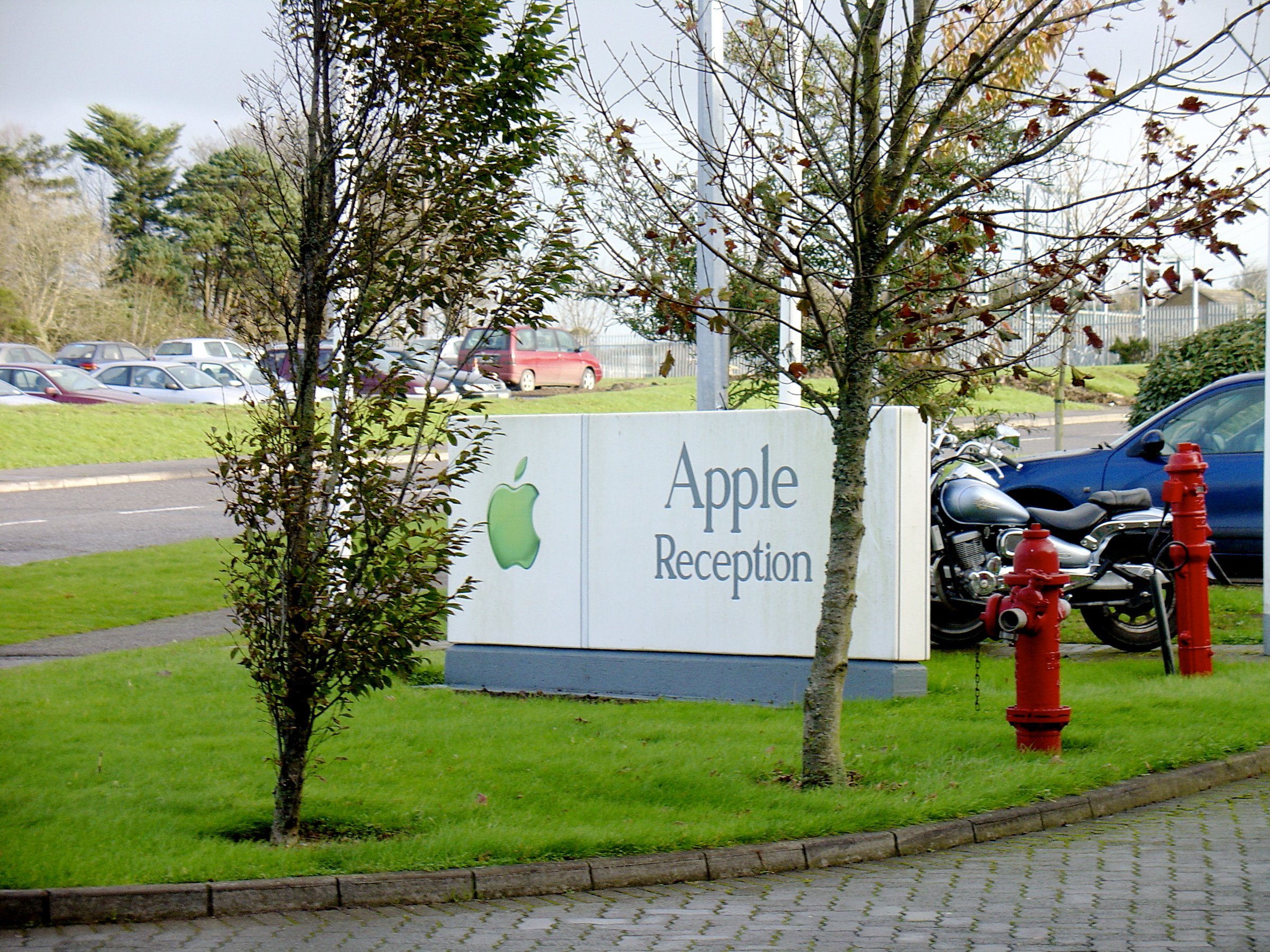 Apple's HQ in Cork, Ireland, employs more than 5,000 people <a target="_blank">(Photo: Joseph Teegardin)</a>