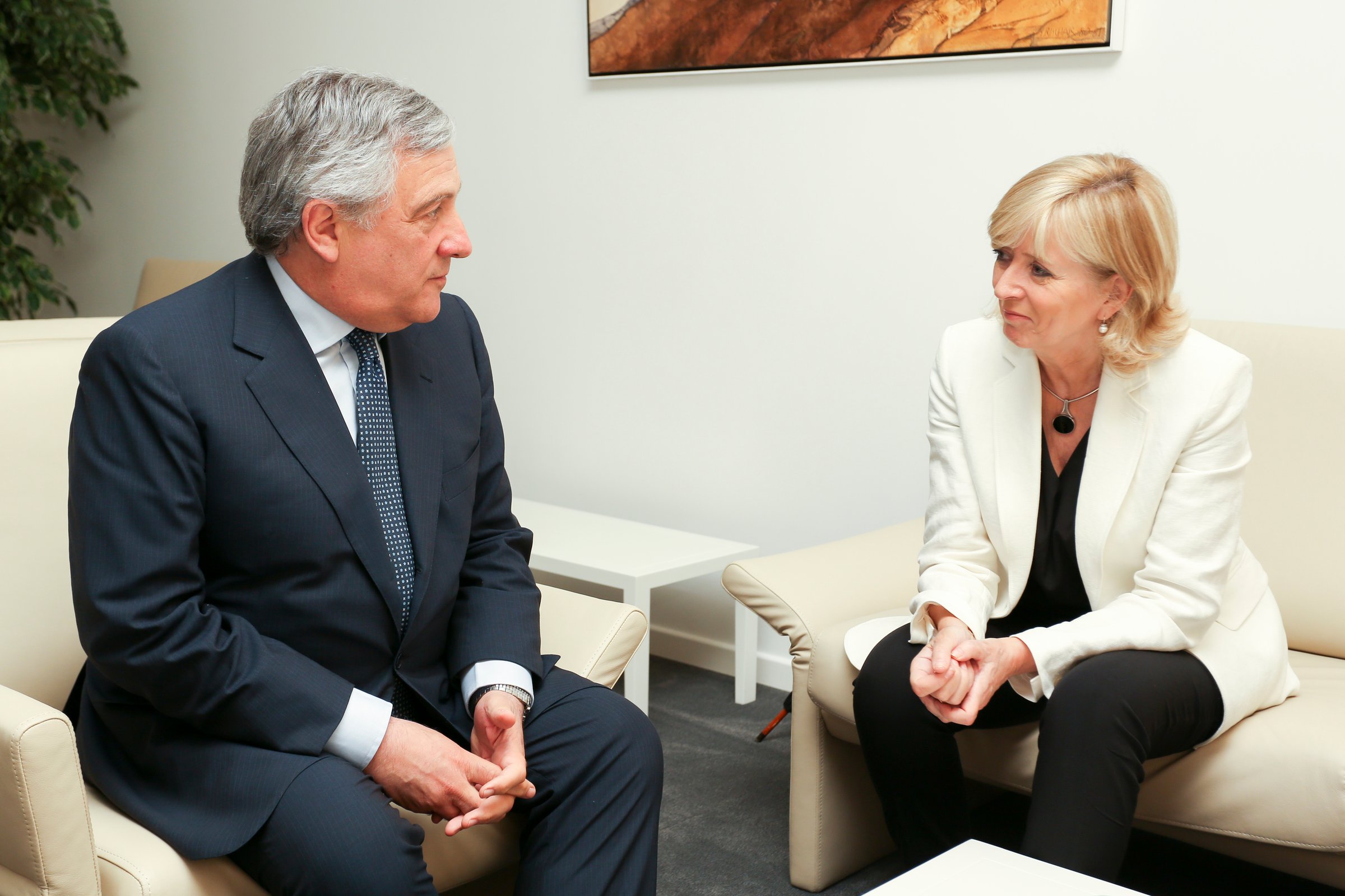 A meeting in May 2018 between then president of the European Parliament Antonio Tajani (l) and European Ombudsman Emily O'Reilly. Fast-forward a year and Tajani criticised O'Reilly's report on the confidentiality of internal documents (Photo: European Parliament)