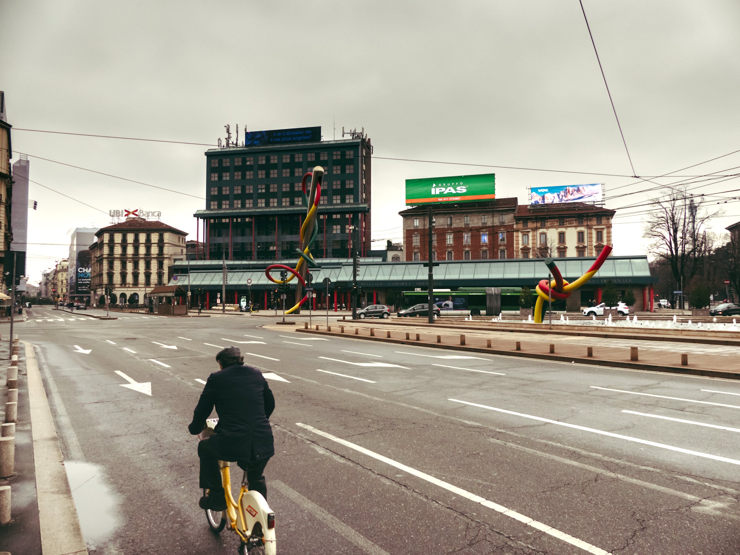 Empty streets in Milan due to quarantine measures (Photo: Alberto Trentanni)