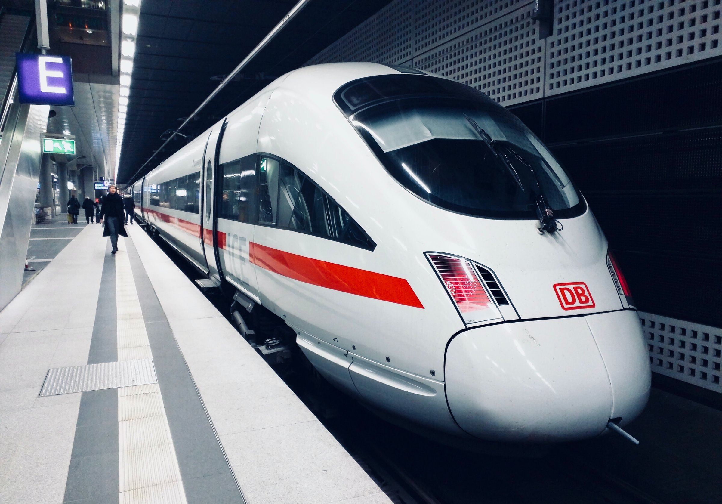 In the next ten years, 45 per cent of train drivers in Europe will retire. (Photo: Unsplash)