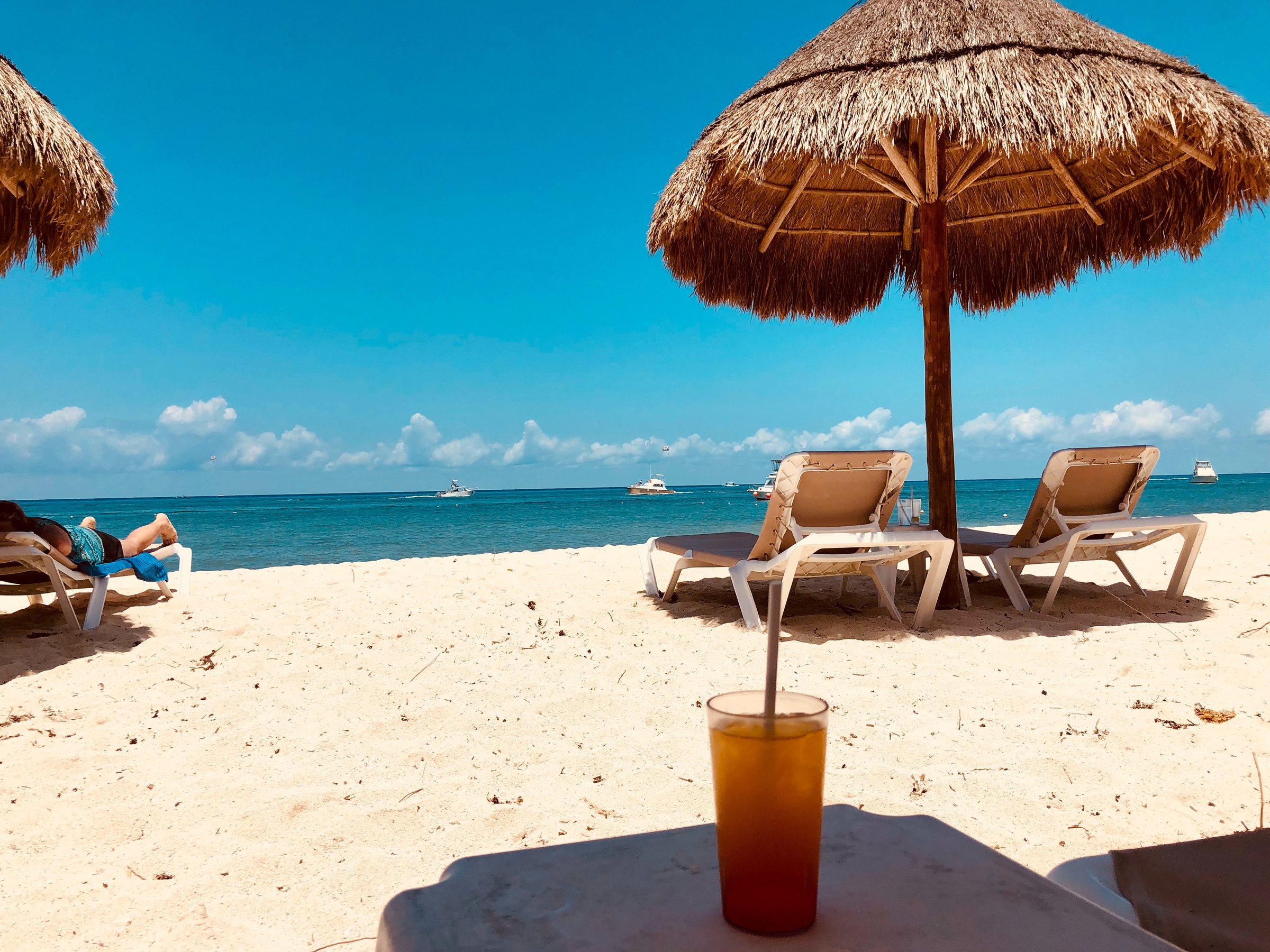 Paid holidays are one of the first and greatest achievements of trade unions (Photo: The Travel Nook)