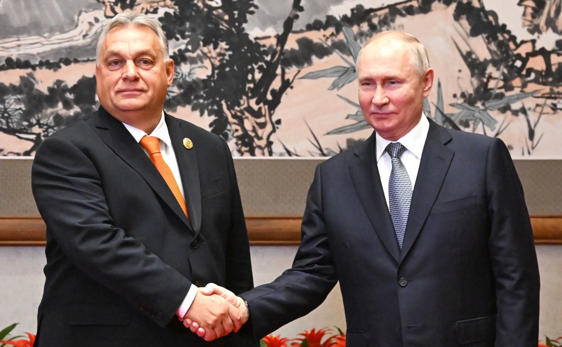 Viktor Orban with Vladimir Putin. His Hungarian government has been exposed as passing confidential EU negotiations to Moscow. (Photo: kremlin.ru)