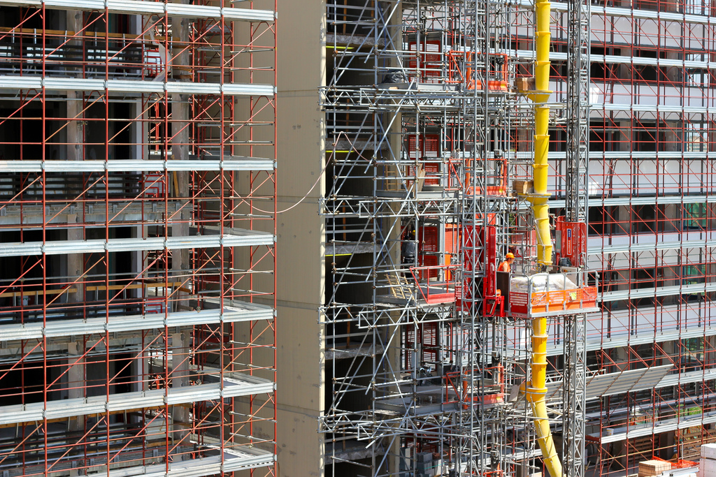 Asbestos is the main cause of workplace fatalities in the EU, with around 90,000 people dying each year from related cancers <a target="_blank" href="https://www.flickr.com/photos/erh1103/7173288223/">(Photo: Eric Haglund)</a>