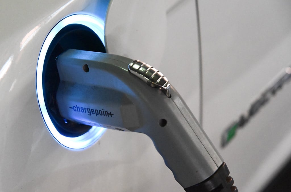 Effectively, only a few buildings will be obliged to actually install a charging point <a target="_blank" href="https://www.flickr.com/photos/americantobacco/35900685135/in/photolist-WGqoVV-5q1koy-8mR7Yz-947d1Y-2hdukCP-6Qw3cg-LccQjt-2kL7rAJ-RqsBQX-2kL3Ge1-Ke2RE4-6aH2zm-axJa3v-2mKi6Ea-2hLUUs6-2mGsuxN-JomJnp-2kFprz8-bjrXGX-KhYCa6-M6fXsb-2fymE1d-sHC6yq-7hLBju-6QZm3M-2">(Photo: American Tobacco Campus)</a>