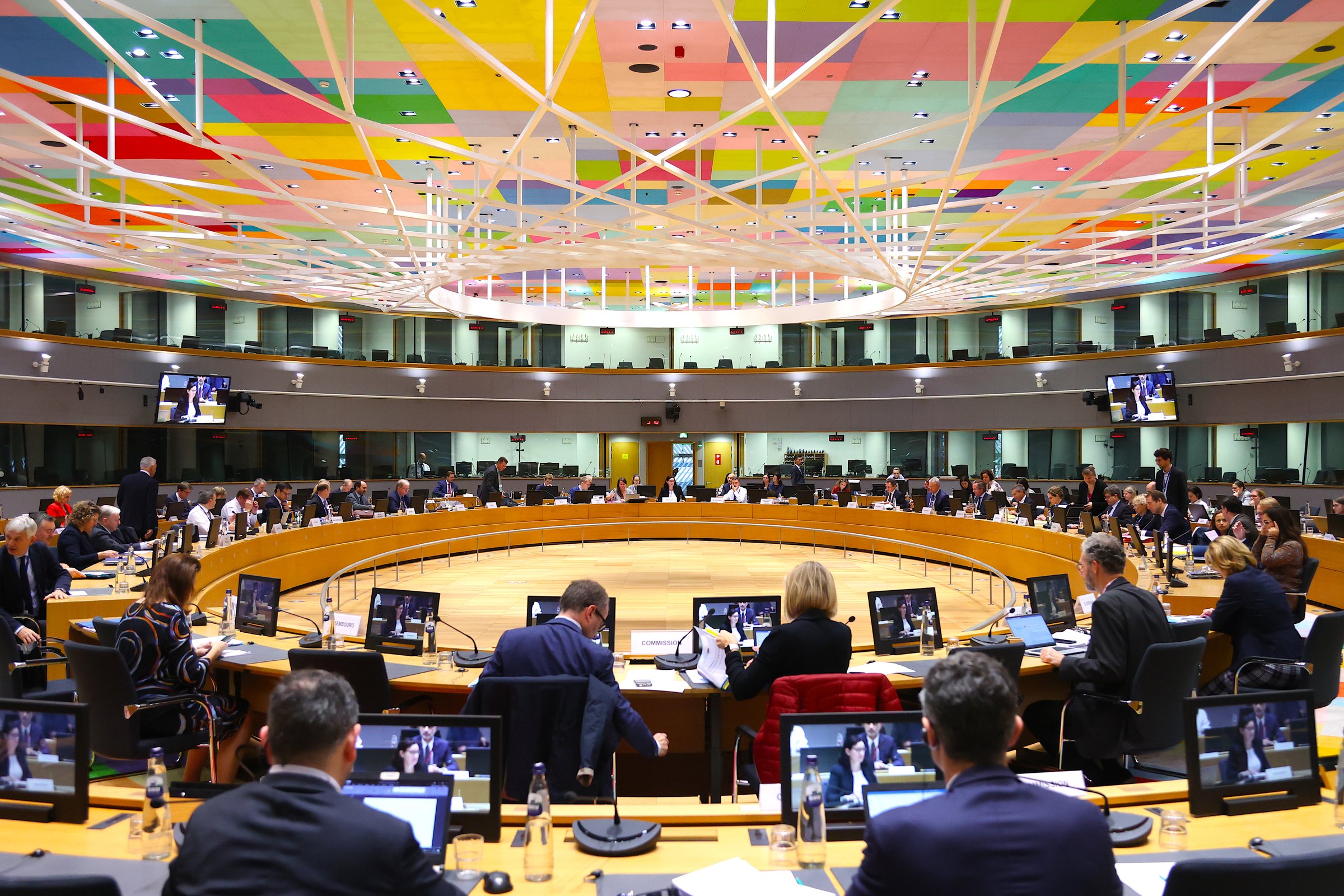EU fixing last Russia sanctions before Orbán ‘deadline’