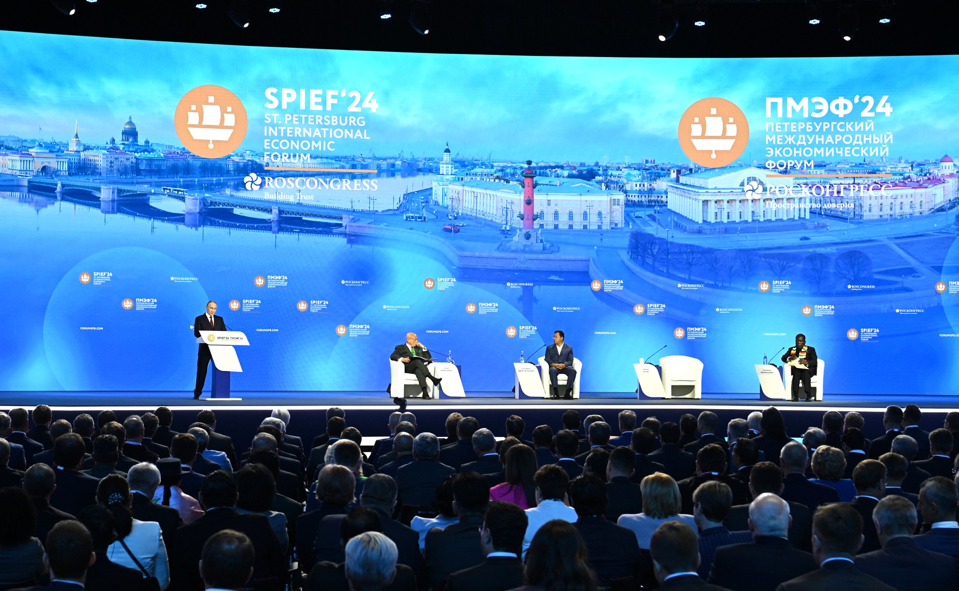 Russian president Vladimir Putin (l) speaking at the St Petersburg International Economic Forum in 2024 (Photo: Kremlin.ru)