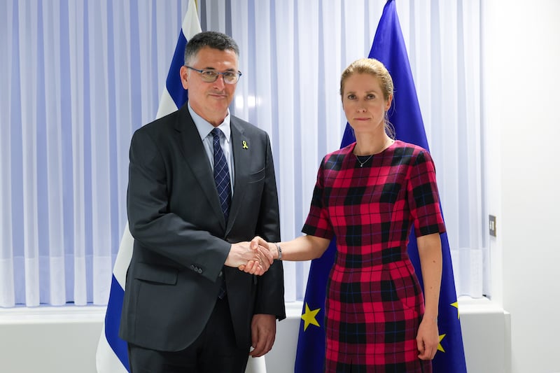 EU top diplomat Kaja Kallas and Israeli foreign affairs minister Gideon Sa’ar during a meeting in Brussels on 14 July <a target="_blank" href="https://newsroom.consilium.europa.eu/photos?keywords=Gideon">(Photo: European Council)</a>