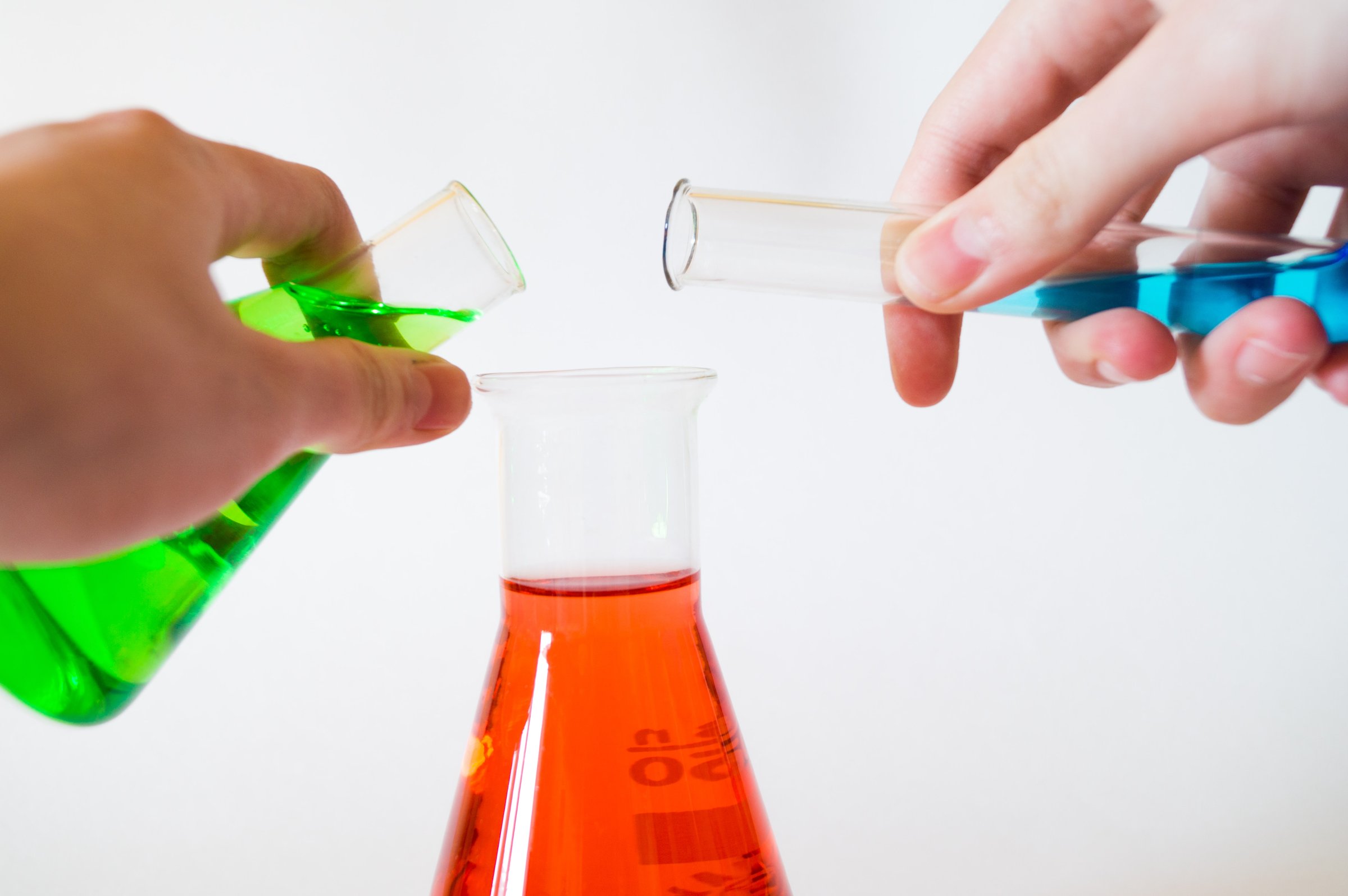 Forever chemicals (PFAS) are man-made chemicals. They've now been found in the bloodstream of 24 European officials (Photo: Alex Kondratiev)