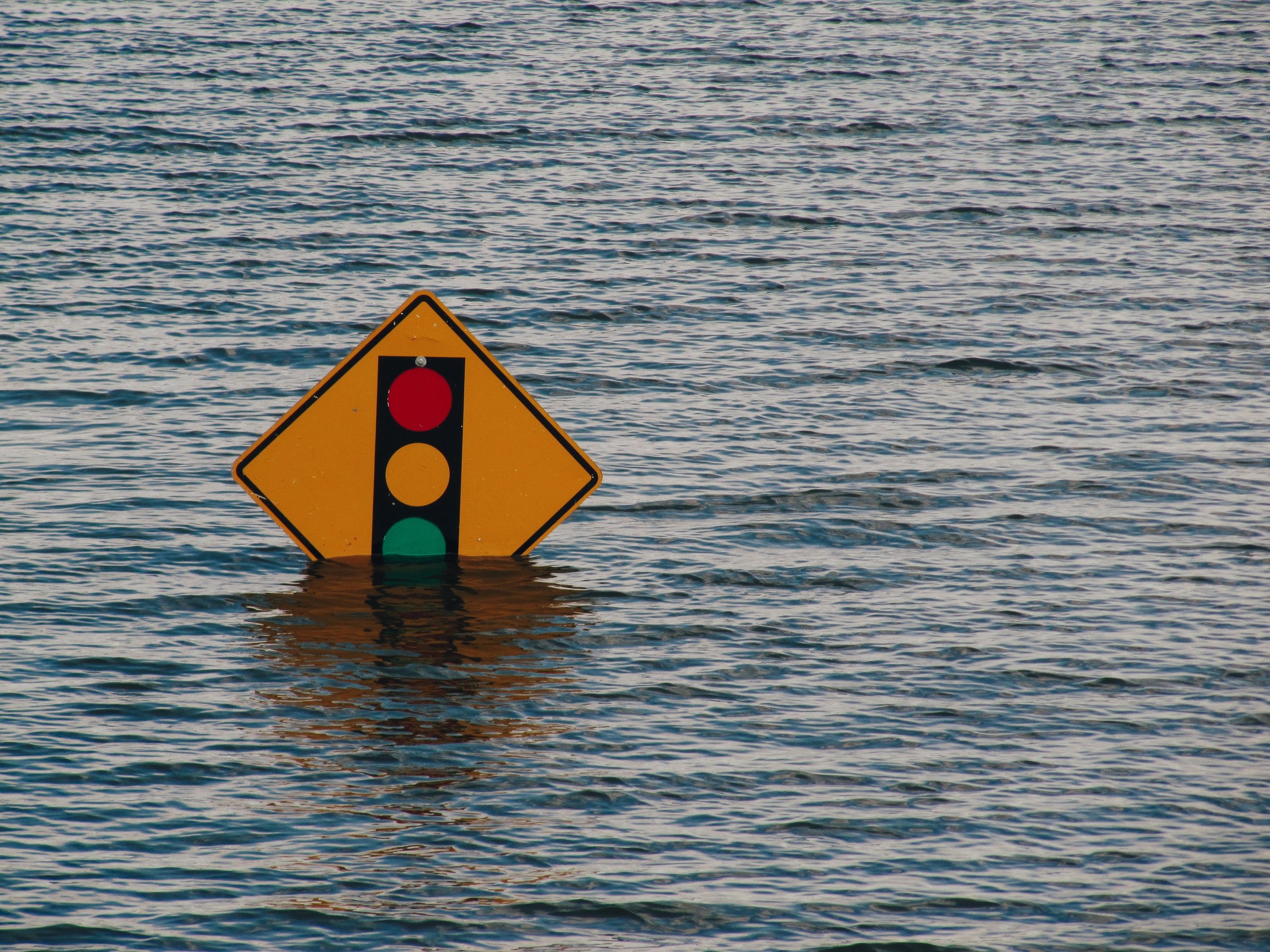 Not acting on climate change could lead to Europe drowning in additional costs <a target="_blank" href="https://unsplash.com/@kellysikkema">(Photo: Kelly Sikkema)</a>