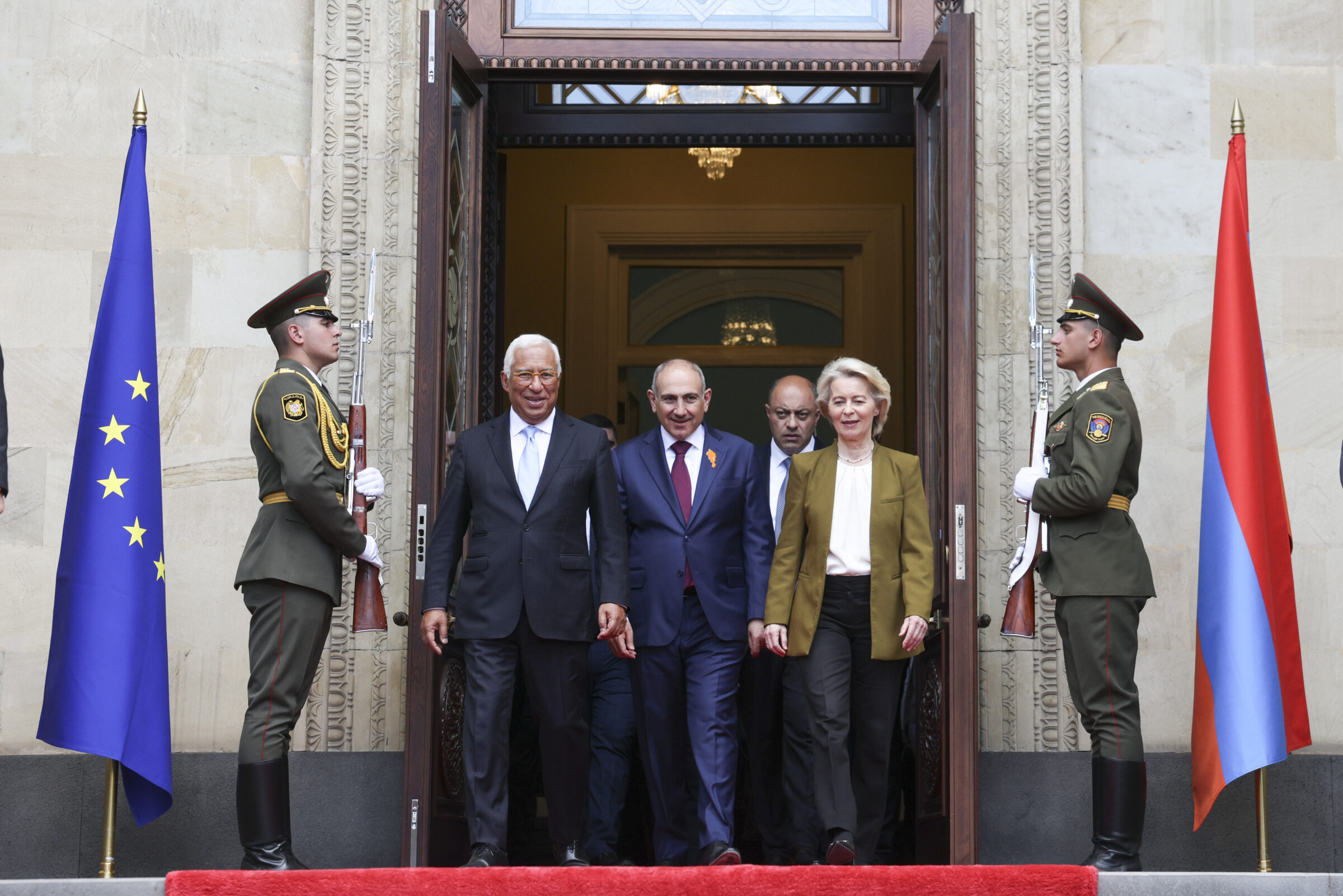 EU Council chairman António Costa (l), with Armenian prime minister Nikol Pashinyan, and European Commission president Ursula von der Leyen in Yerevan on 5 May 2026