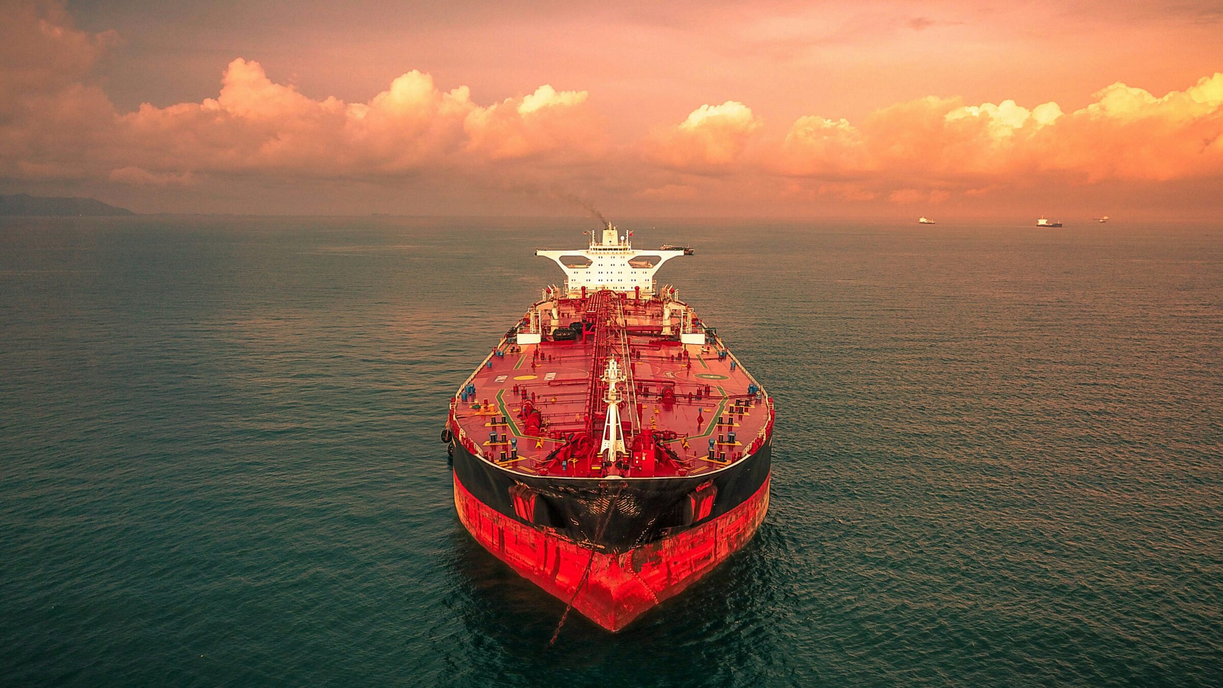 Oil tanker