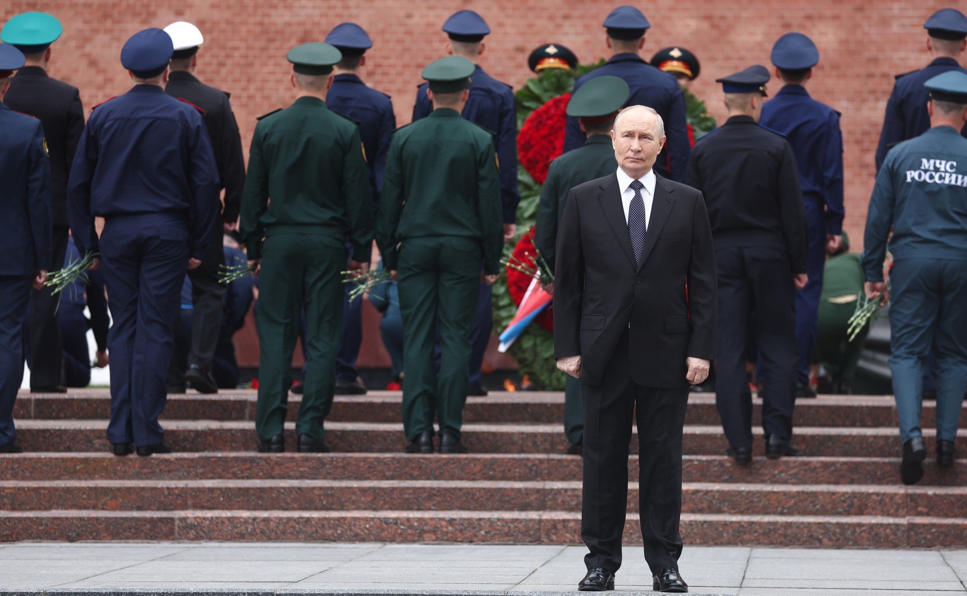 Moscow restaurant bombing sparks pro-war nationalist fury over elite privilege and security failures