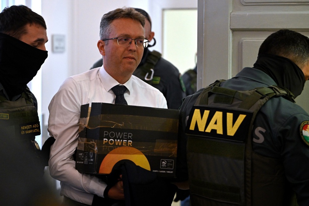 Péter Magyar afsalar sér friðhelgi vegna spillingarrannsóknar